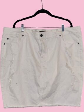 Torrid White Distressed Denim Mini Skirt Size 24W